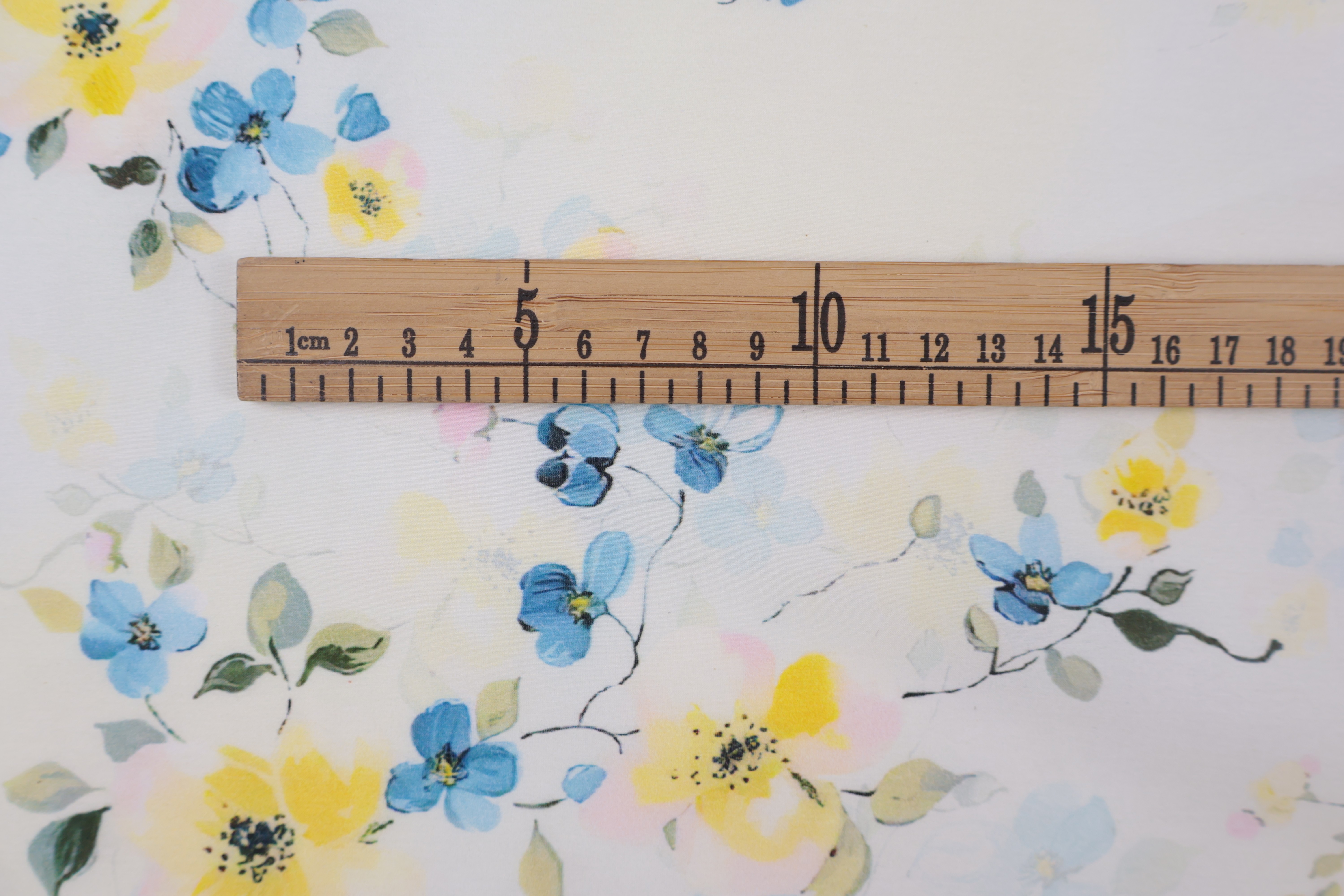 25% Silk 75% Cotton Printed Fabric (19mm) - Watercolour Floral Print, 80 GSM, Width 140 CM
